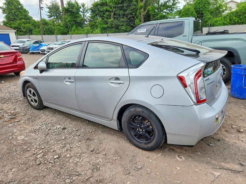 Photo 2 from auction – 2015 TOYOTA PRIUS with VIN JTDKN3DU0F1972404