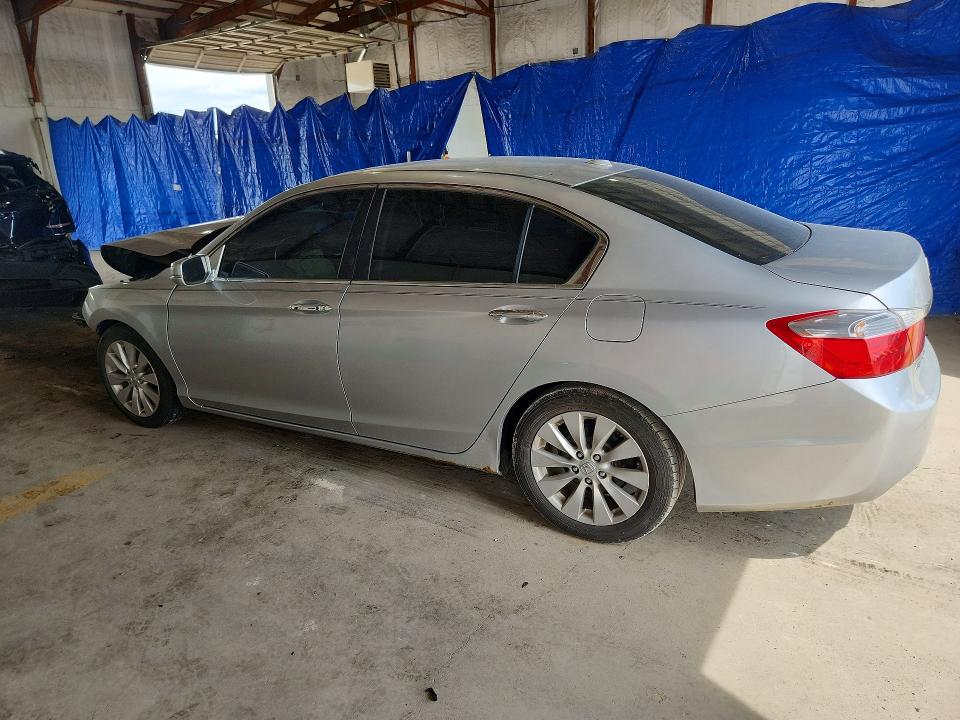 Photo 2 from auction – 2014 HONDA ACCORD with VIN 1HGCR2F89EA126792