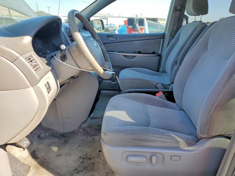 Photo 7 from auction – 2006 TOYOTA SIENNA with VIN 5TDZA23C46S418394