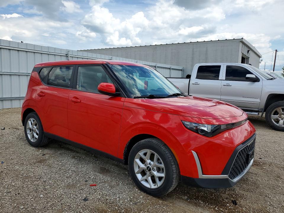 Снимка 4 от търг – 2024 KIA SOUL с VIN KNDJ23AU4R7229500