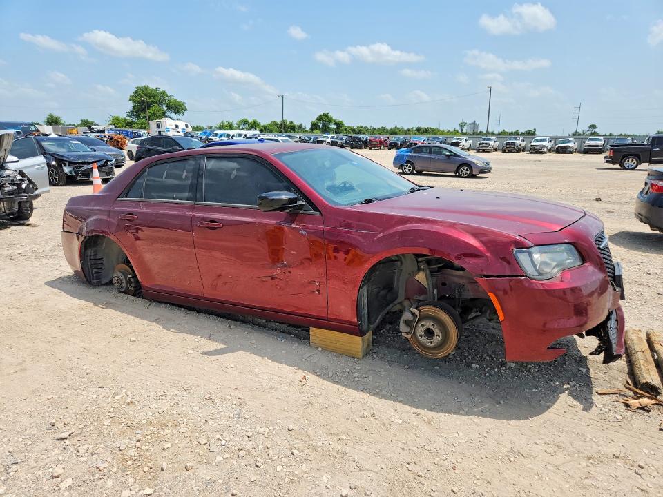 Photo 4 from auction – 2018 CHRYSLER 300 with VIN 2C3CCAAG8JH293248