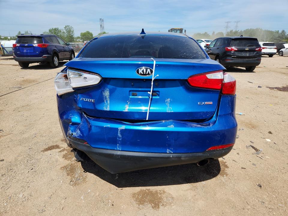 Photo 6 from auction – 2015 KIA FORTE with VIN KNAFX4A85F5365171