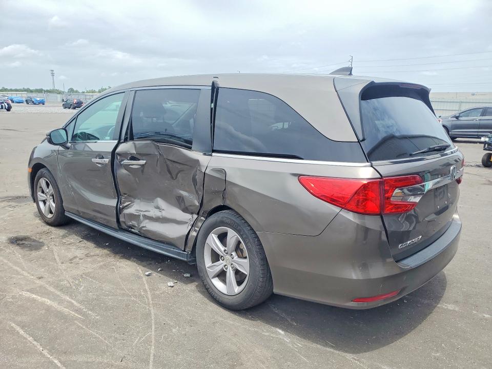 Photo 2 from auction – 2018 HONDA ODYSSEY with VIN 5FNRL6H55JB069626