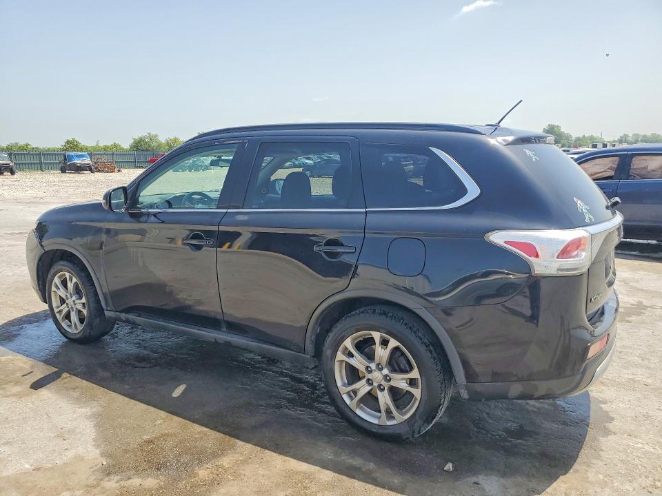 Photo 2 from auction – 2015 MITSUBISHI OUTLANDER with VIN JA4AZ3A34FZ012414