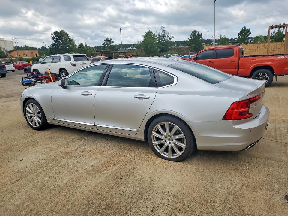 Foto 2 de la subasta – 2018 VOLVO S90 con VIN LVY992ML4JP004812