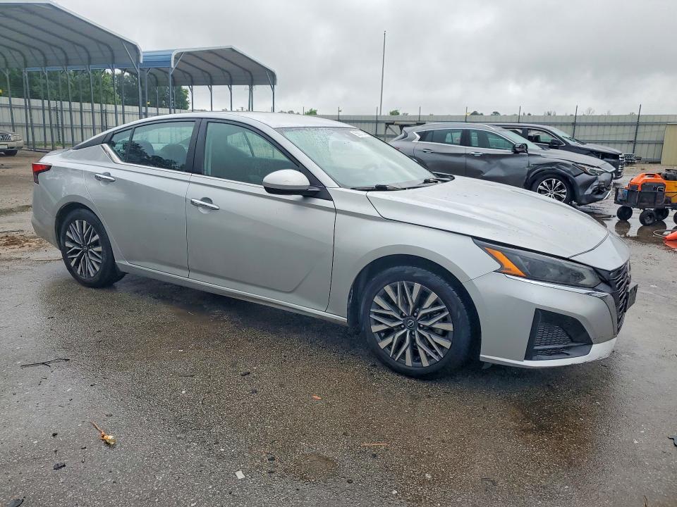 Photo 4 from auction – 2023 NISSAN ALTIMA with VIN 1N4BL4DV9PN364689