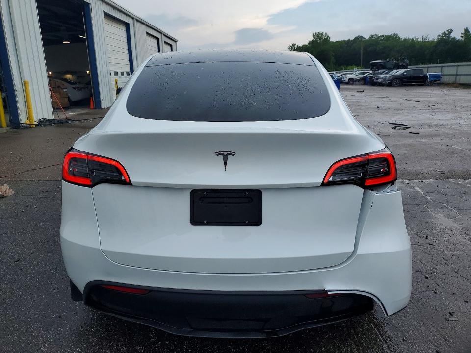 Photo 6 from auction – 2025 TESLA MODEL Y with VIN 7SAYGDED1SA345656