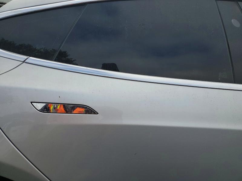 Photo 10 from auction – 2018 TESLA MODEL S with VIN 5YJSA1E23JF256805