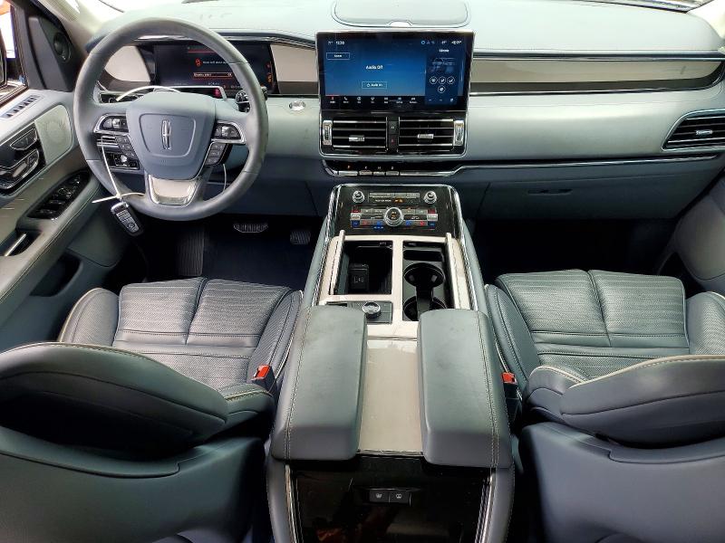 Photo 8 from auction – 2024 LINCOLN NAVIGATOR with VIN 5LMJJ2TGXREL09747