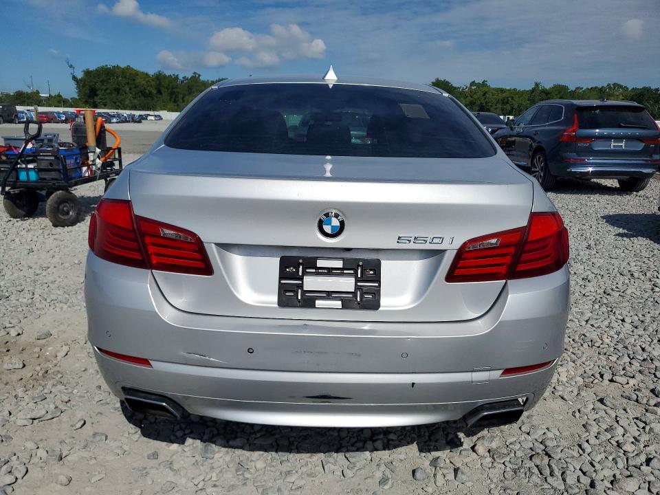 Photo 6 from auction – 2012 BMW 550 with VIN WBAFU9C59CC786987