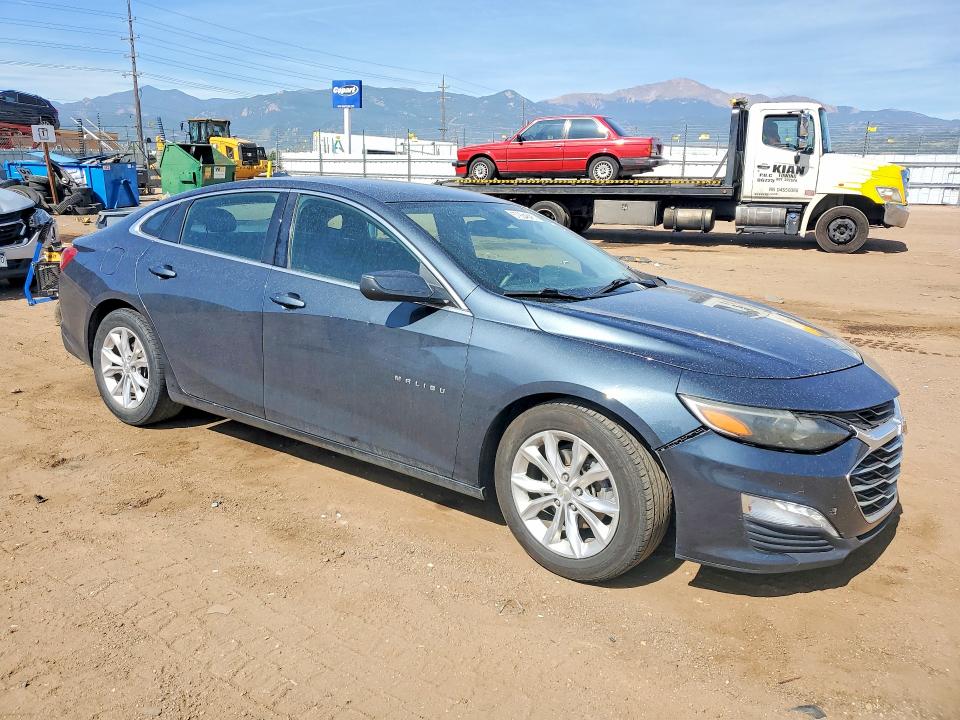 Photo 4 from auction – 2019 CHEVROLET MALIBU with VIN 1G1ZD5ST6KF183672