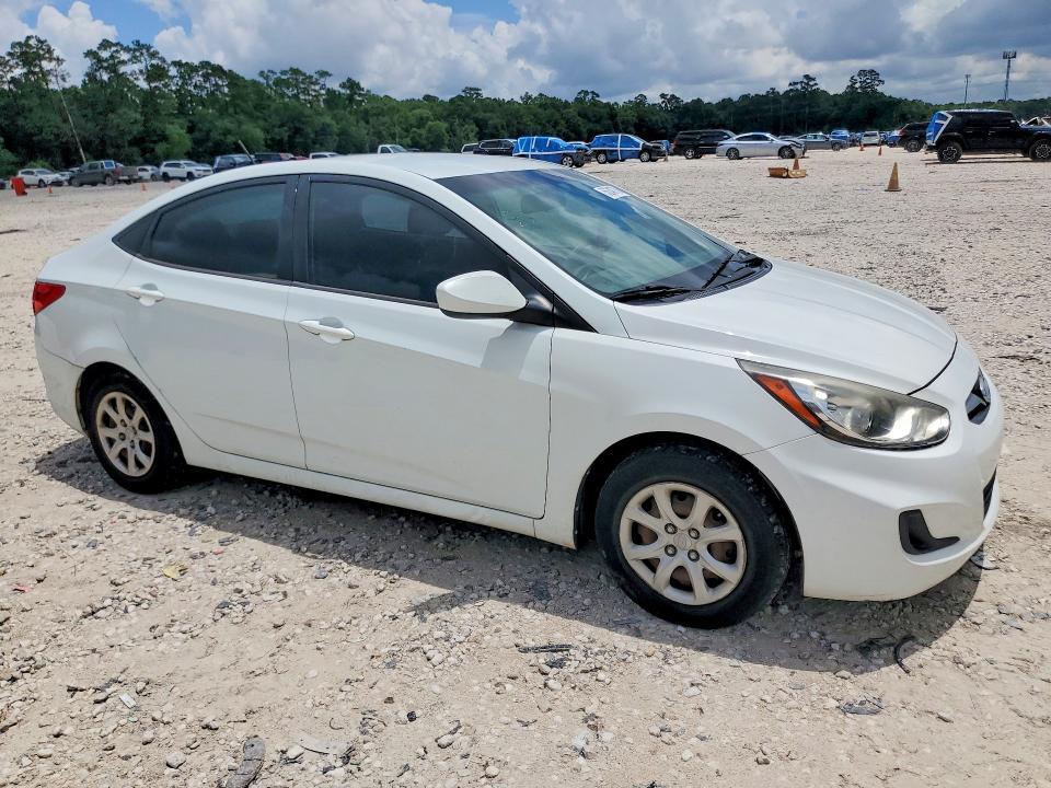 Photo 4 from auction – 2012 HYUNDAI ACCENT with VIN KMHCT4AE8CU241352