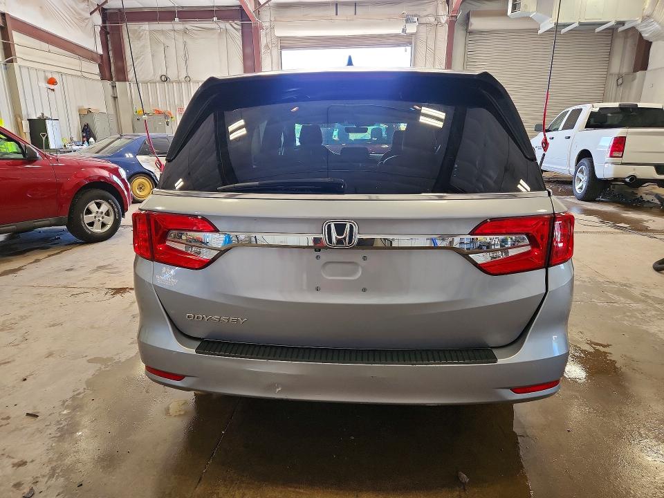 Photo 6 from auction – 2018 HONDA ODYSSEY with VIN 5FNRL6H72JB066099