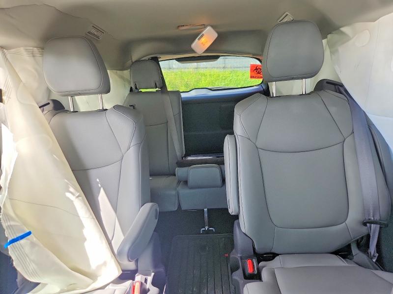 Photo 10 from auction – 2023 TOYOTA SIENNA with VIN 5TDYSKFCXPS106697