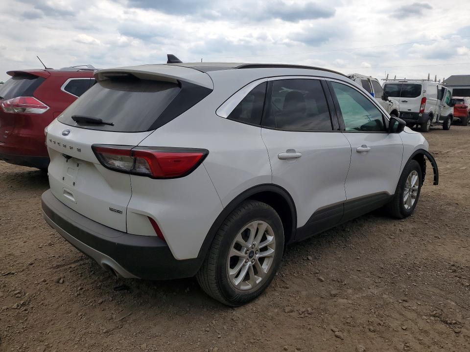 Photo 3 from auction – 2022 FORD ESCAPE with VIN 1FMCU9BZ0NUA86858