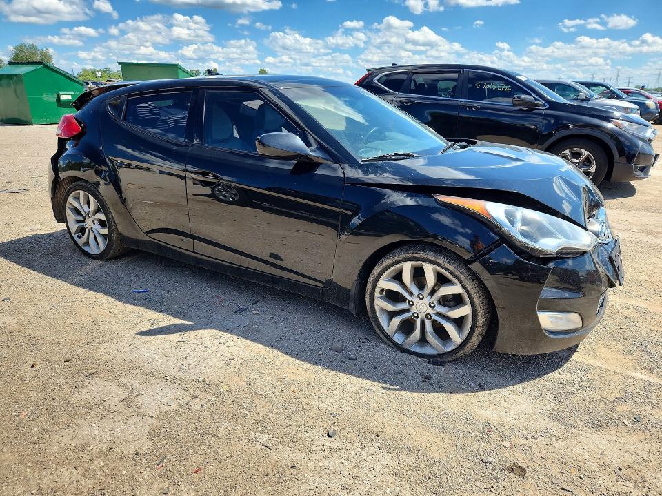 Photo 4 from auction – 2013 HYUNDAI VELOSTER with VIN KMHTC6AD5DU133243