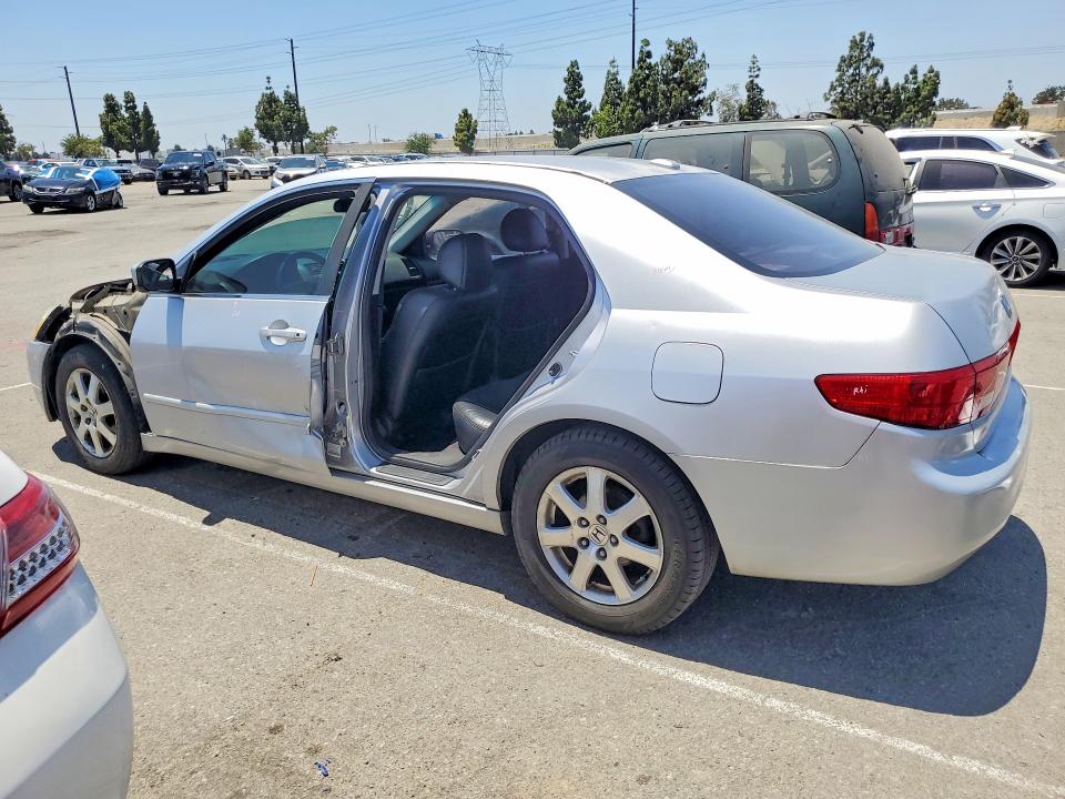 Photo 2 from auction – 2005 HONDA ACCORD with VIN 1HGCM66505A026897
