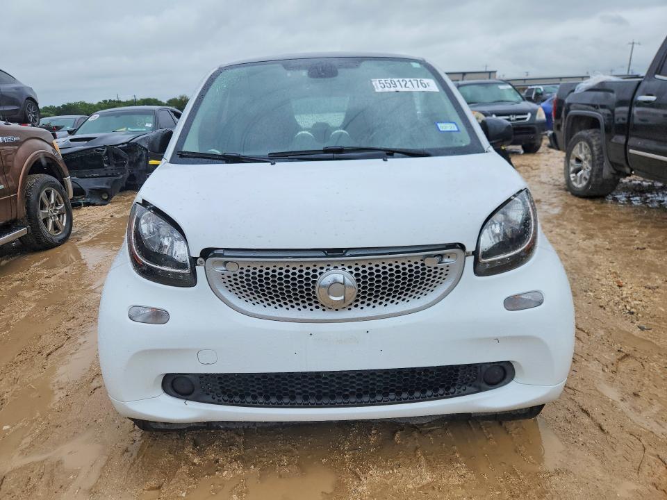 Photo 5 from auction – 2016 SMART FORTWO with VIN WMEFJ5DA7GK142420