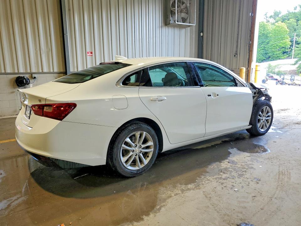 Photo 3 from auction – 2018 CHEVROLET MALIBU with VIN 1G1ZD5ST4JF235010