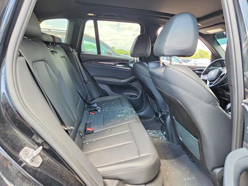 Photo 11 from auction – 2018 BMW X3 with VIN 5UXTR9C58JLD57037