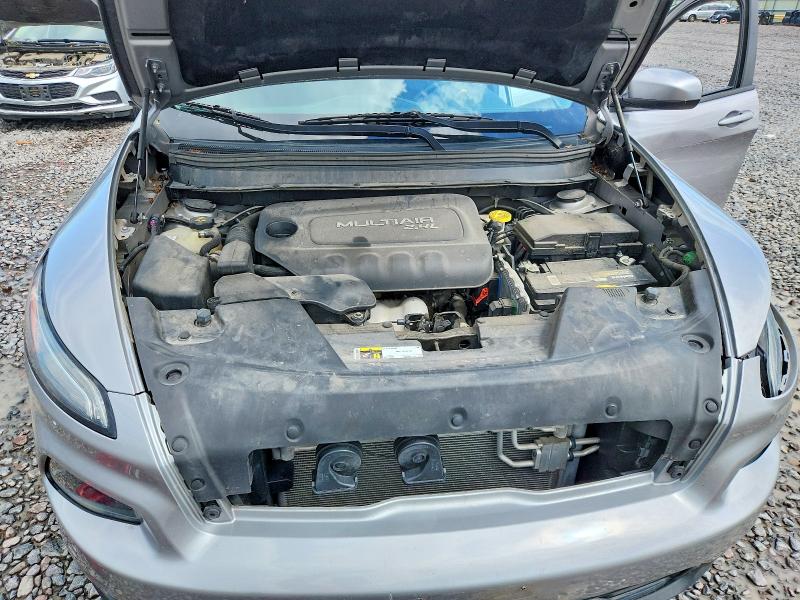 Photo 11 from auction – 2018 JEEP CHEROKEE with VIN 1C4PJLCB0JD544535