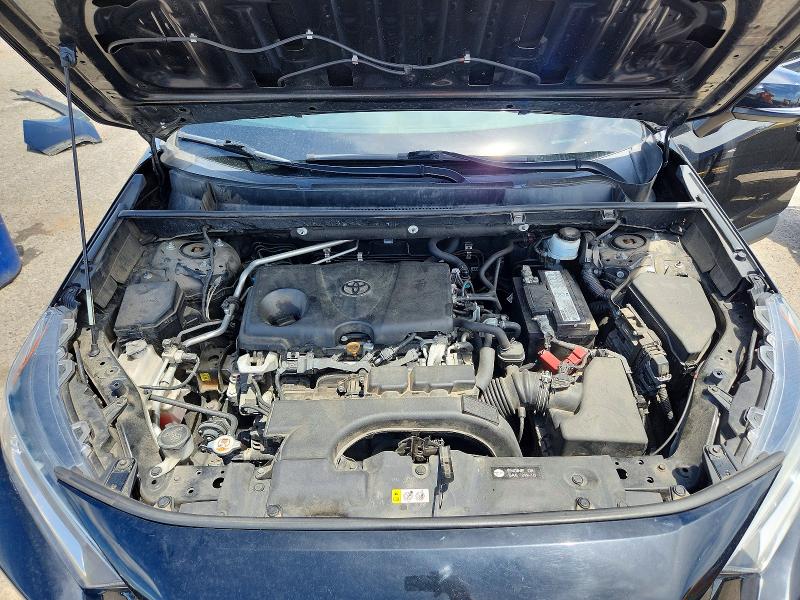 Photo 12 from auction – 2019 TOYOTA RAV4 with VIN 2T3J1RFV7KW044181
