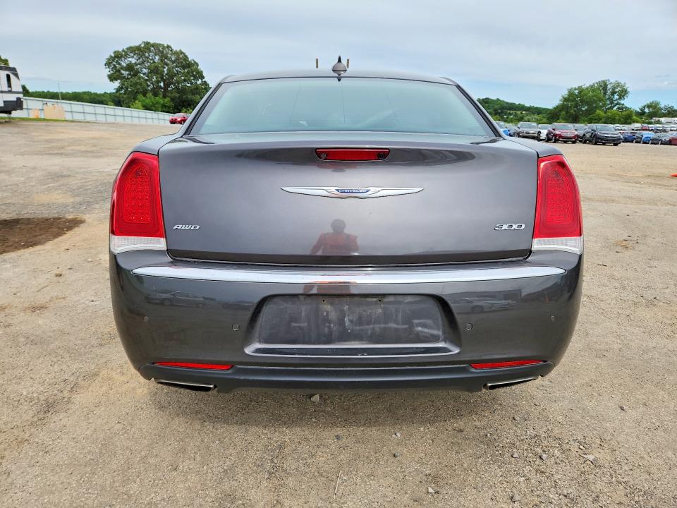 Foto 6 de la subasta – 2018 CHRYSLER 300 con VIN 2C3CCAKGXJH304491