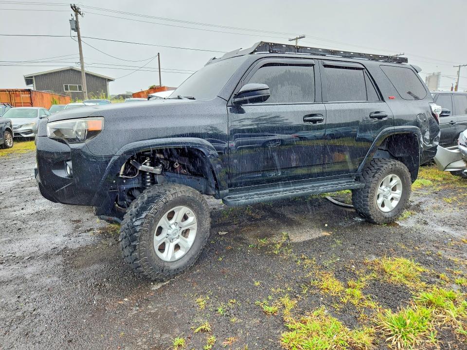 TOYOTA 4RUNNER 2018 with VIN JTEBU5JR6J5507024 - Photo from auction