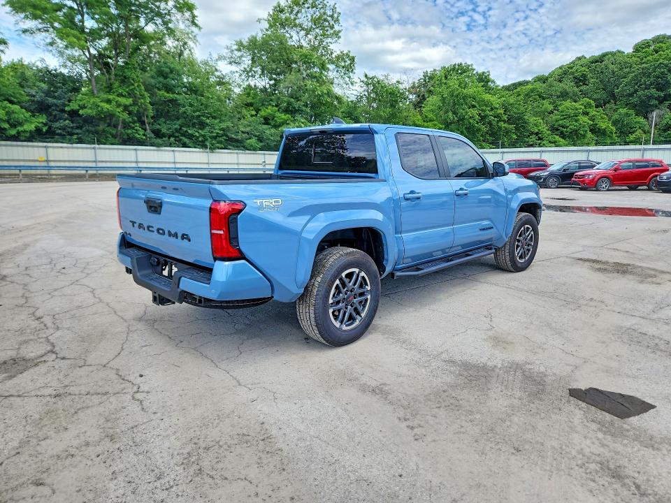 Photo 3 from auction – 2026 TOYOTA TACOMA with VIN 3TMLB5JN9TM214811