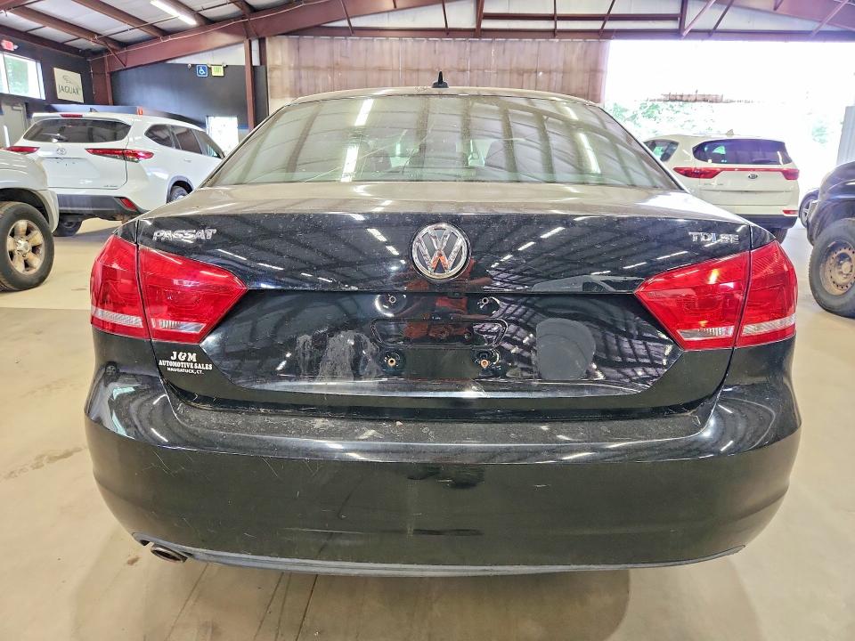 Photo 6 from auction – 2014 VOLKSWAGEN PASSAT with VIN 1VWBN7A33EC058490
