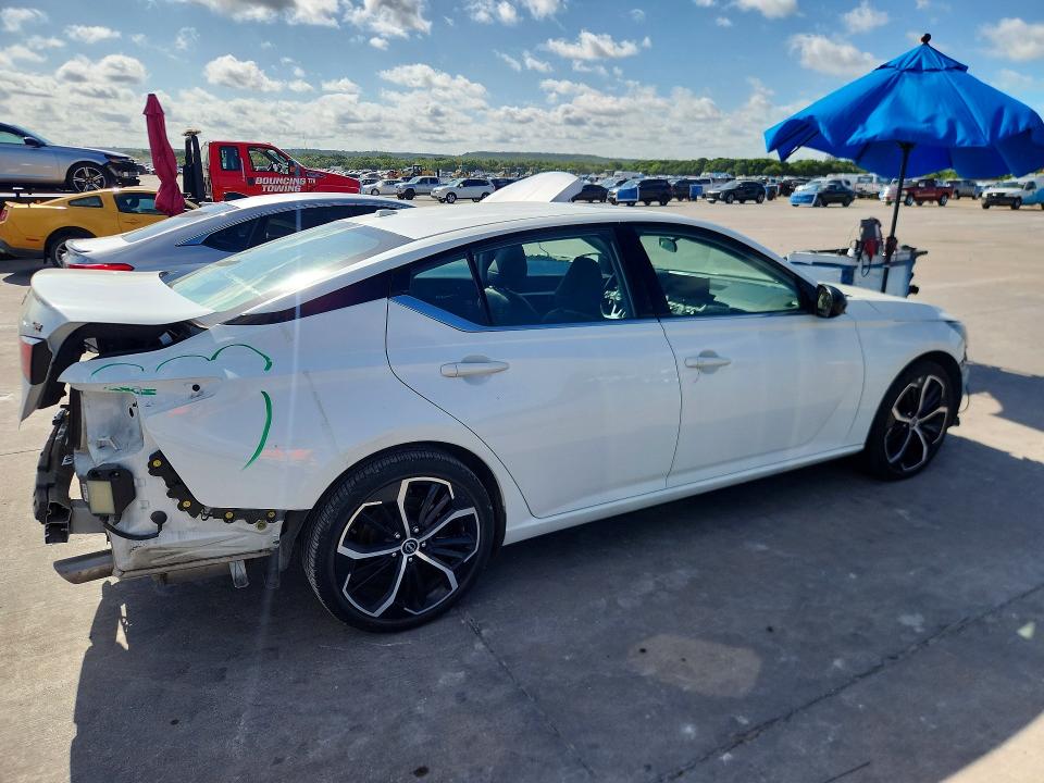 Photo 3 from auction – 2024 NISSAN ALTIMA with VIN 1N4BL4CV1RN392359