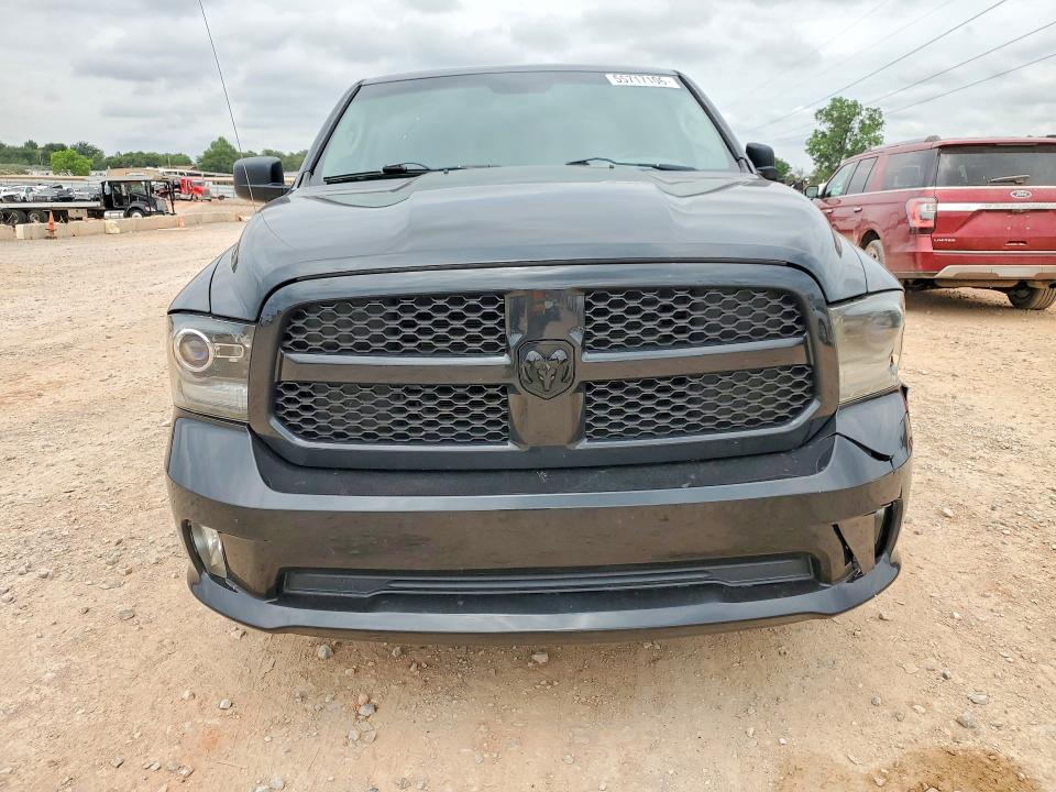Снимка 5 от търг – 2015 RAM 1500 с VIN 1C6RR6KT1FS629679