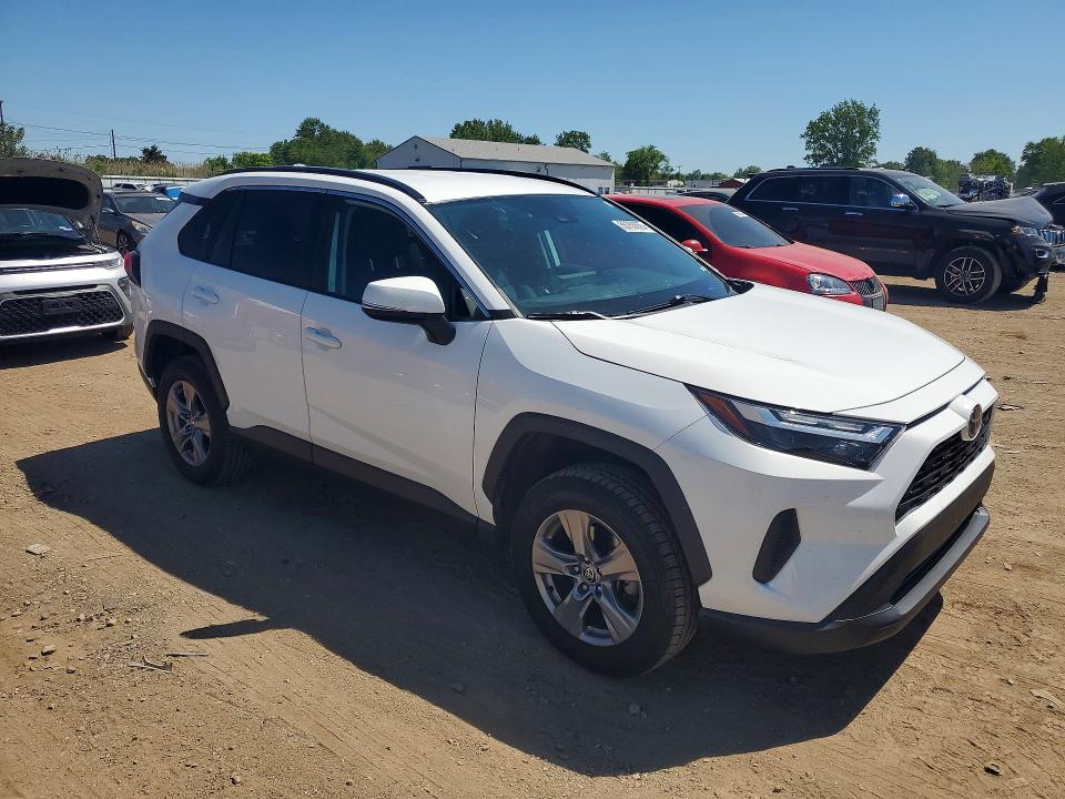 Снимка 4 от търг – 2022 TOYOTA RAV4 с VIN 2T3P1RFVXNC265516