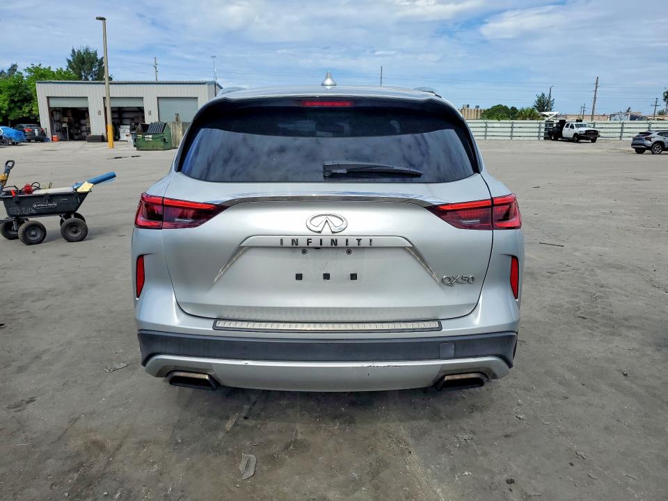 Photo 6 from auction – 2019 INFINITI QX50 with VIN 3PCAJ5M11KF136840