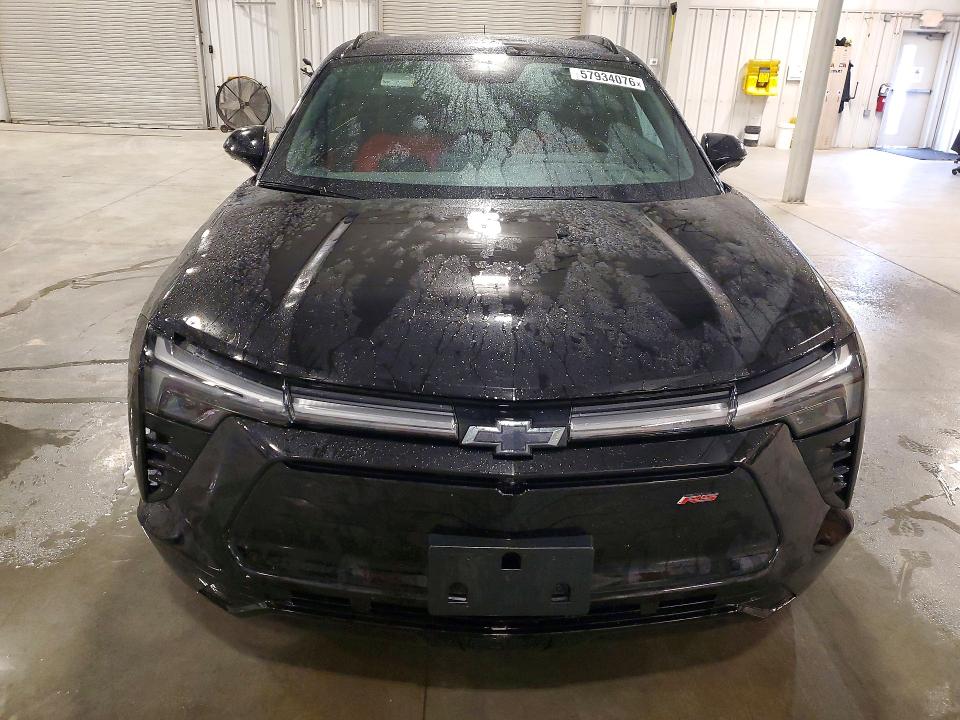 Photo 5 from auction – 2024 CHEVROLET BLAZER with VIN 3GNKDCRJ4RS179411