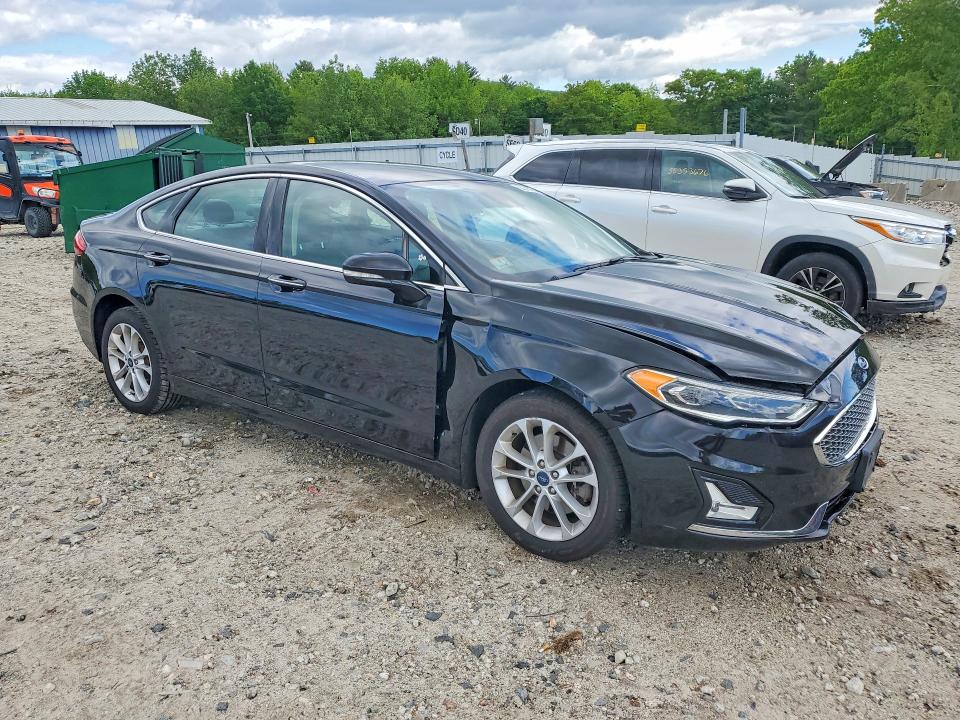 Photo 4 from auction – 2020 FORD FUSION with VIN 3FA6P0SU6LR100779