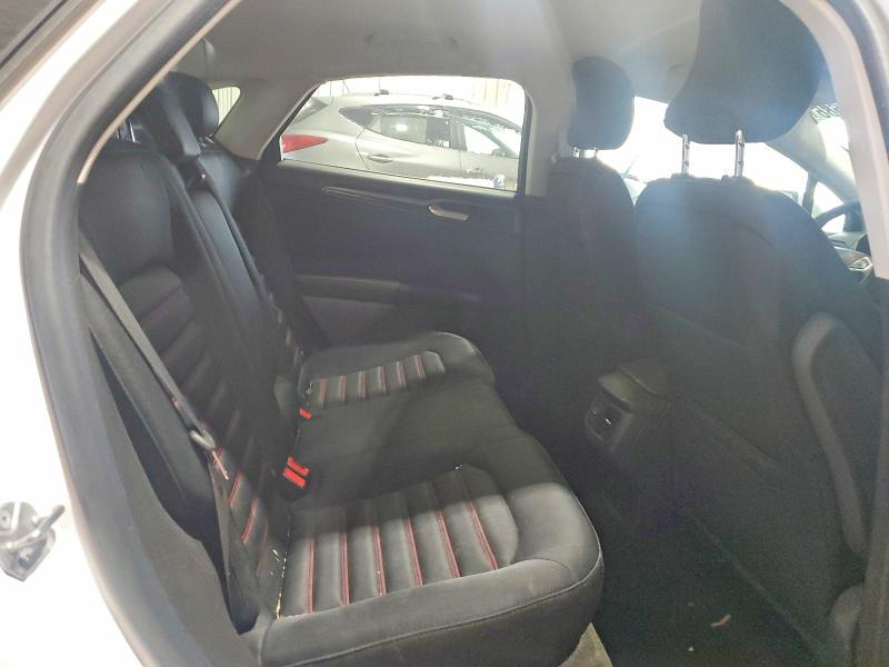 Photo 10 from auction – 2015 FORD FUSION with VIN 3FA6P0LU2FR186532