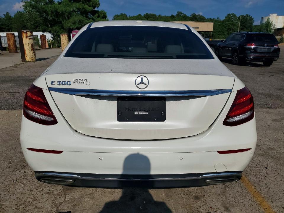 Photo 6 from auction – 2017 MERCEDES-BENZ E with VIN WDDZF4JB9HA280400