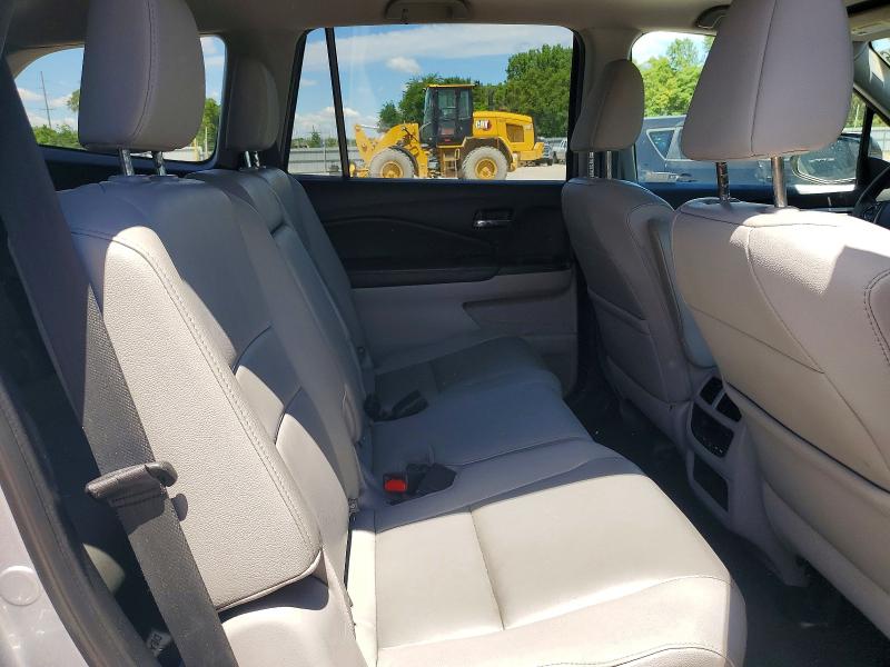 Photo 11 from auction – 2017 HONDA PILOT with VIN 5FNYF6H50HB088162