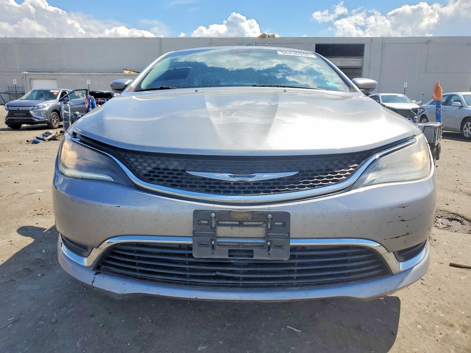 Photo 5 from auction – 2015 CHRYSLER 200 with VIN 1C3CCCAB0FN677569