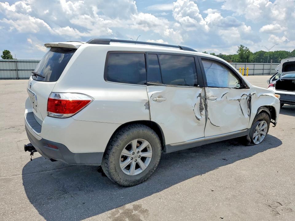 Photo 3 from auction – 2013 TOYOTA HIGHLANDER with VIN 5TDZK3EH2DS142192