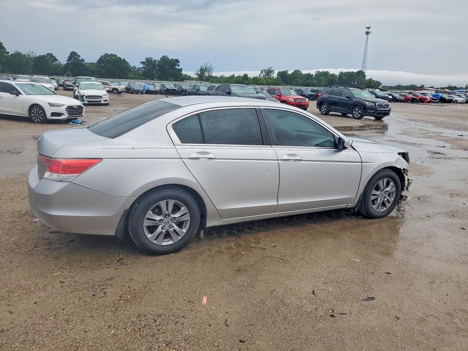 Photo 3 from auction – 2011 HONDA ACCORD with VIN 1HGCP2F64BA127560