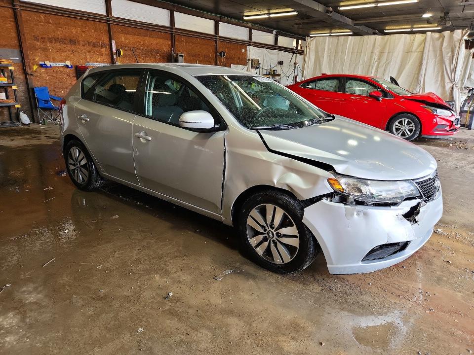 Photo 4 from auction – 2013 KIA FORTE with VIN KNAFU5A28D5693305
