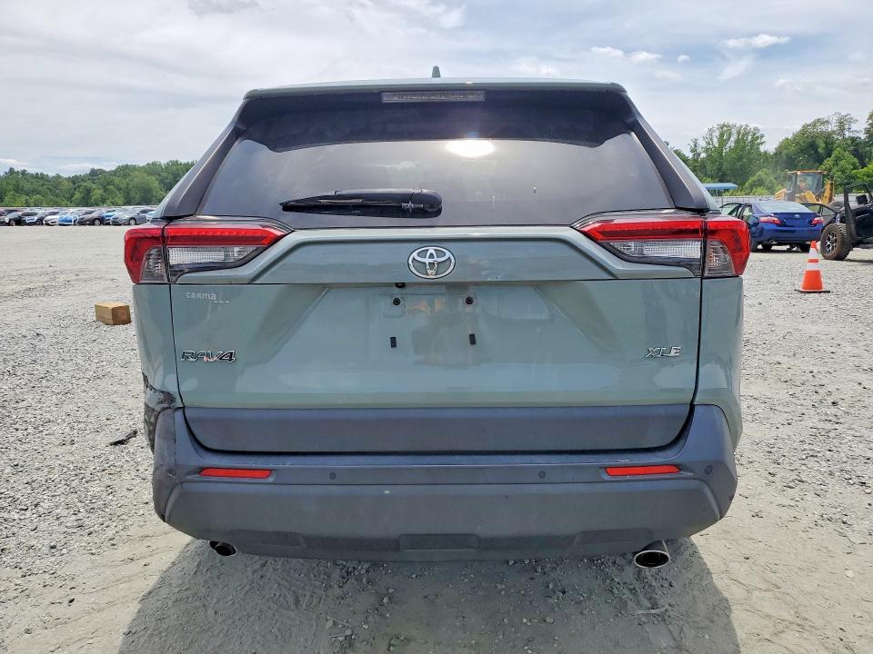 Foto 6 de la subasta – 2022 TOYOTA RAV4 con VIN JTMC1RFV7ND087963