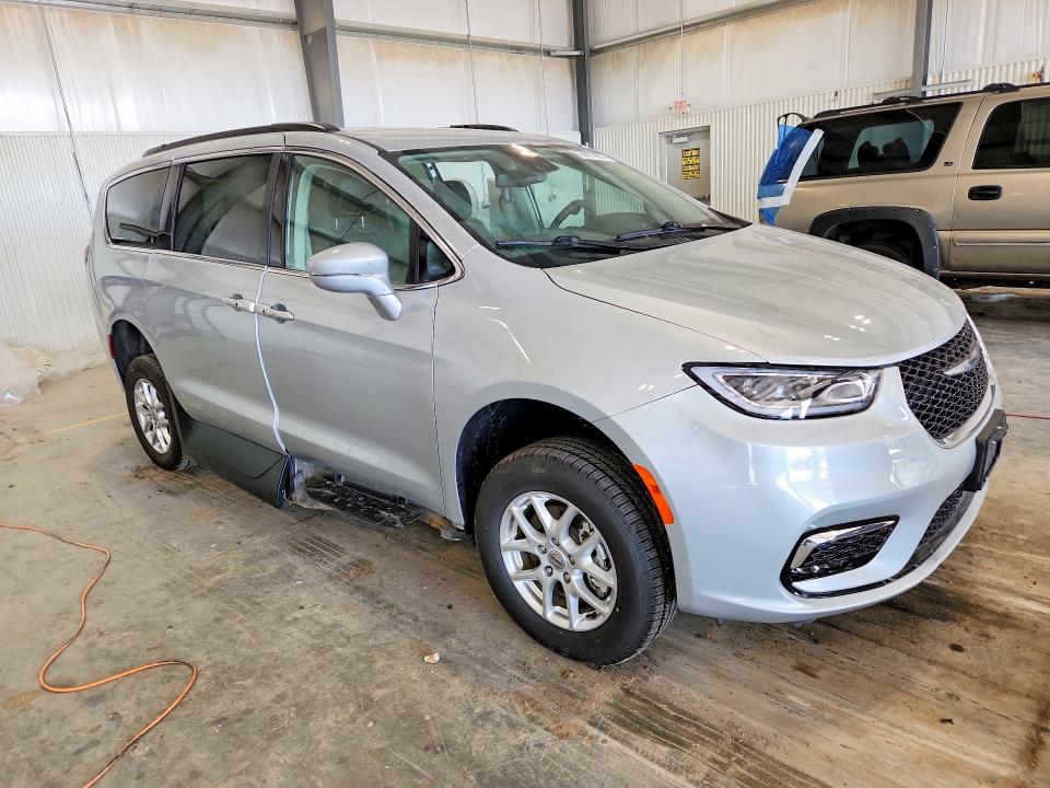 Photo 4 from auction – 2022 CHRYSLER PACIFICA with VIN 2C4RC1BG2NR173157