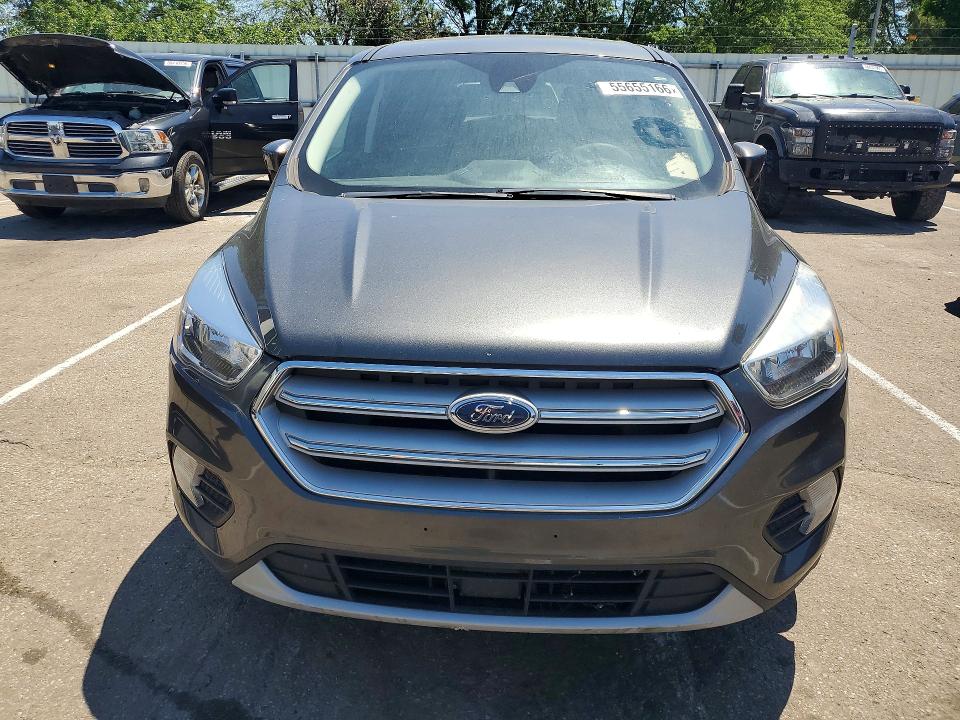 Photo 5 from auction – 2019 FORD ESCAPE with VIN 1FMCU0GDXKUB11477