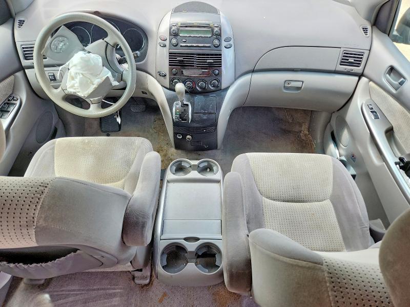 Photo 8 from auction – 2009 TOYOTA SIENNA with VIN 5TDZK23C09S267233