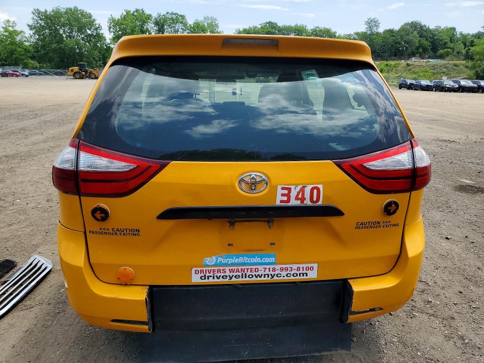Photo 6 from auction – 2017 TOYOTA SIENNA with VIN 5TDZZ3DC2HS845895