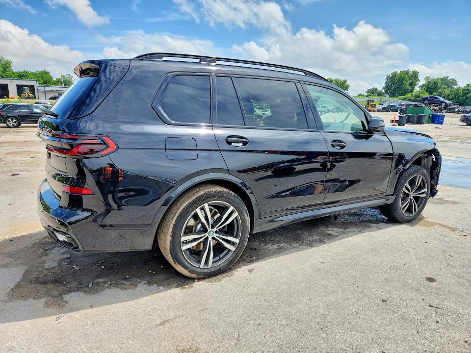 Photo 3 from auction – 2025 BMW X7 with VIN 5UX23EM05S9W78392