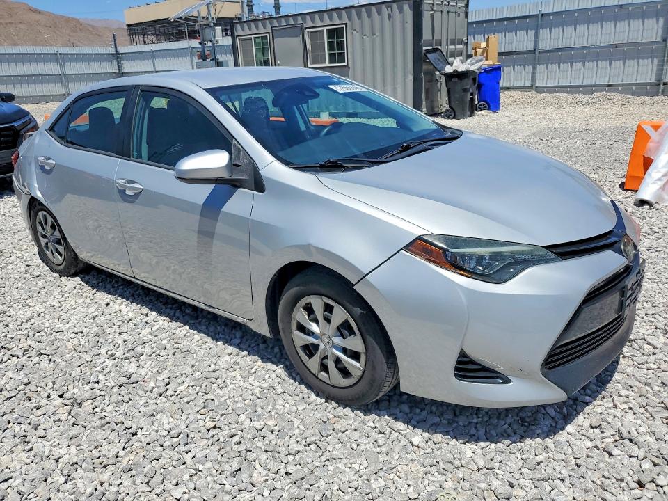 Photo 4 from auction – 2017 TOYOTA COROLLA with VIN 5YFBURHE2HP698842